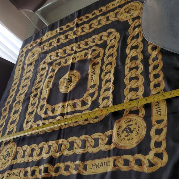 Black and gold square scarf - Picture 3 of 4